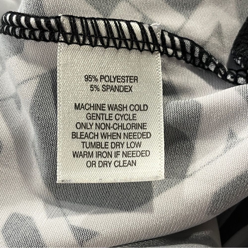WHBM sleeveless geometrical sleeveless blouse/tunic‎ - Picture 11 of 13